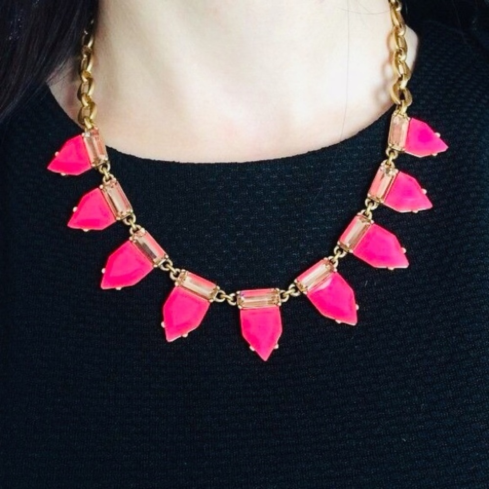 :: S&D Eye Candy Hot Pink Vintage Gold Necklace